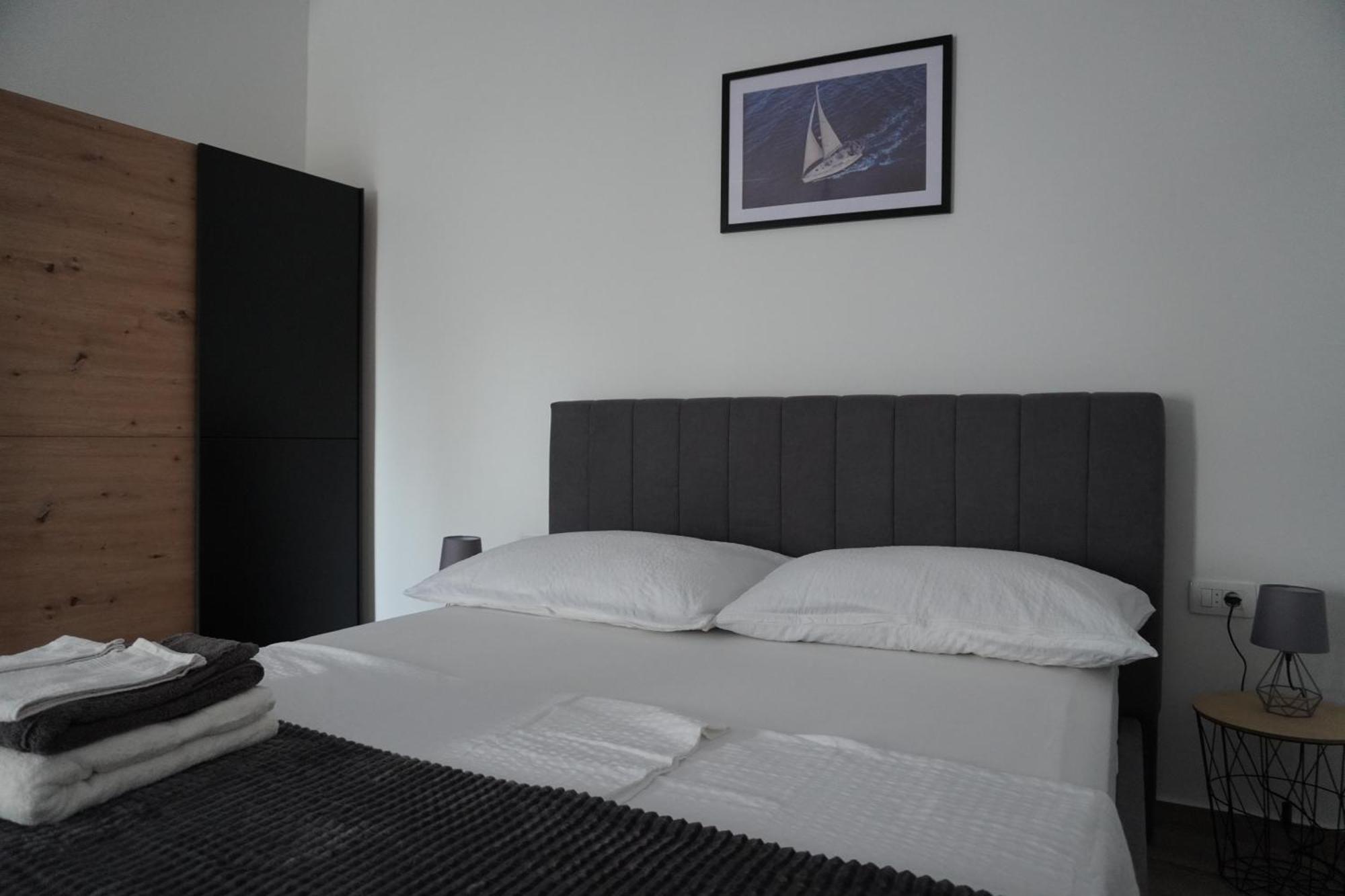 Fjaka Apartments & Rooms Šibenik Eksteriør billede